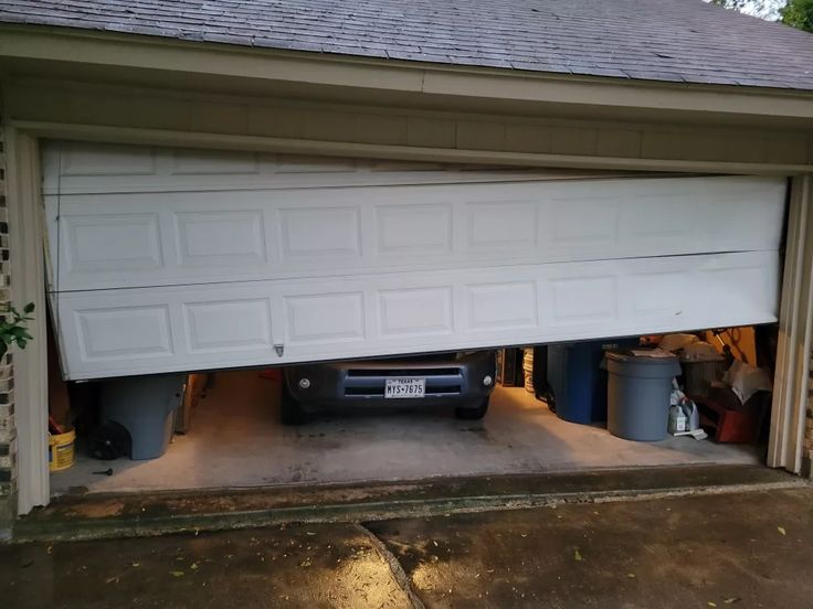 The Best High-Tech Security Accessories for Your Garage Entry